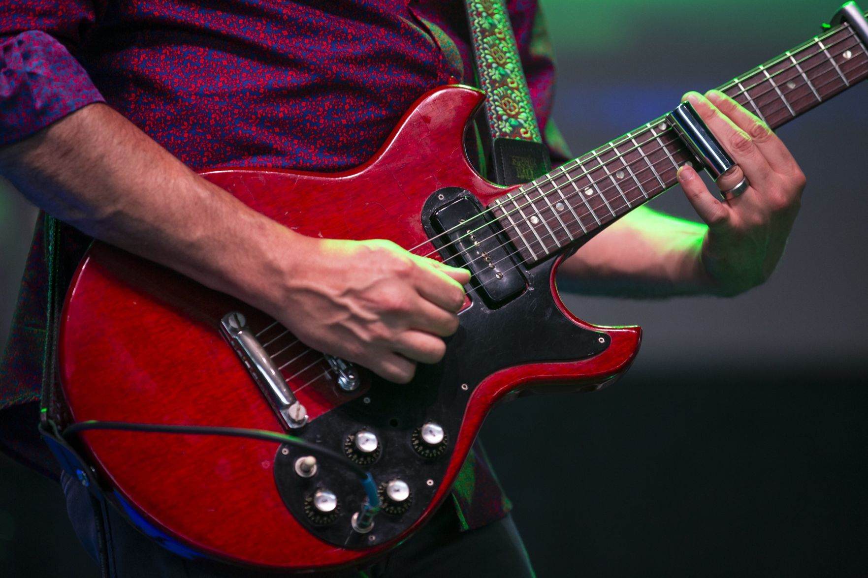 Rolling Stones tribute band performs at the new ÃÛÑ¿´«Ã½ Music Park